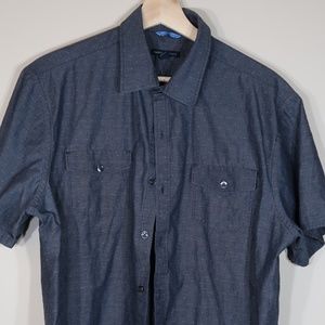 Van Heusen Gray Short-Sleeve Button-Up Shirt